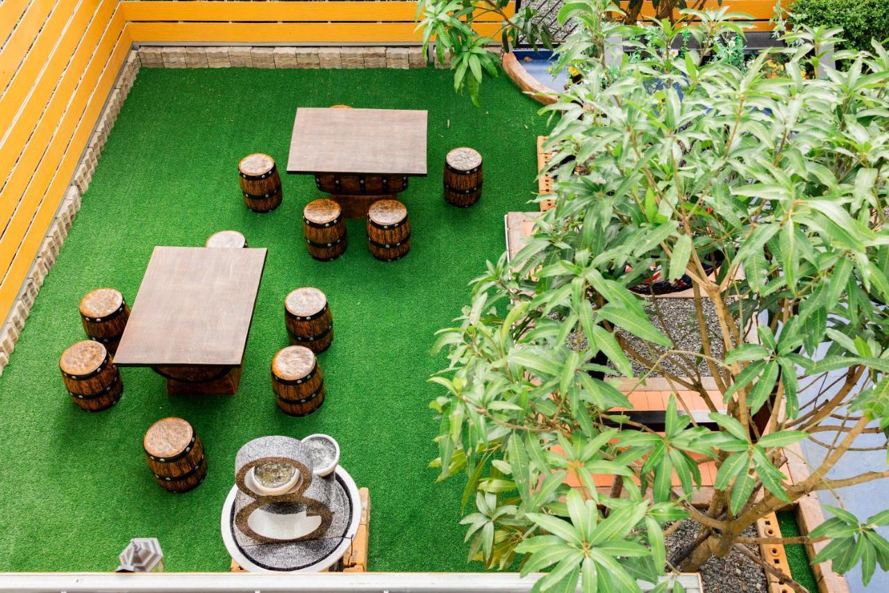 Asrama Marco Polo Poshtel & Bistro *