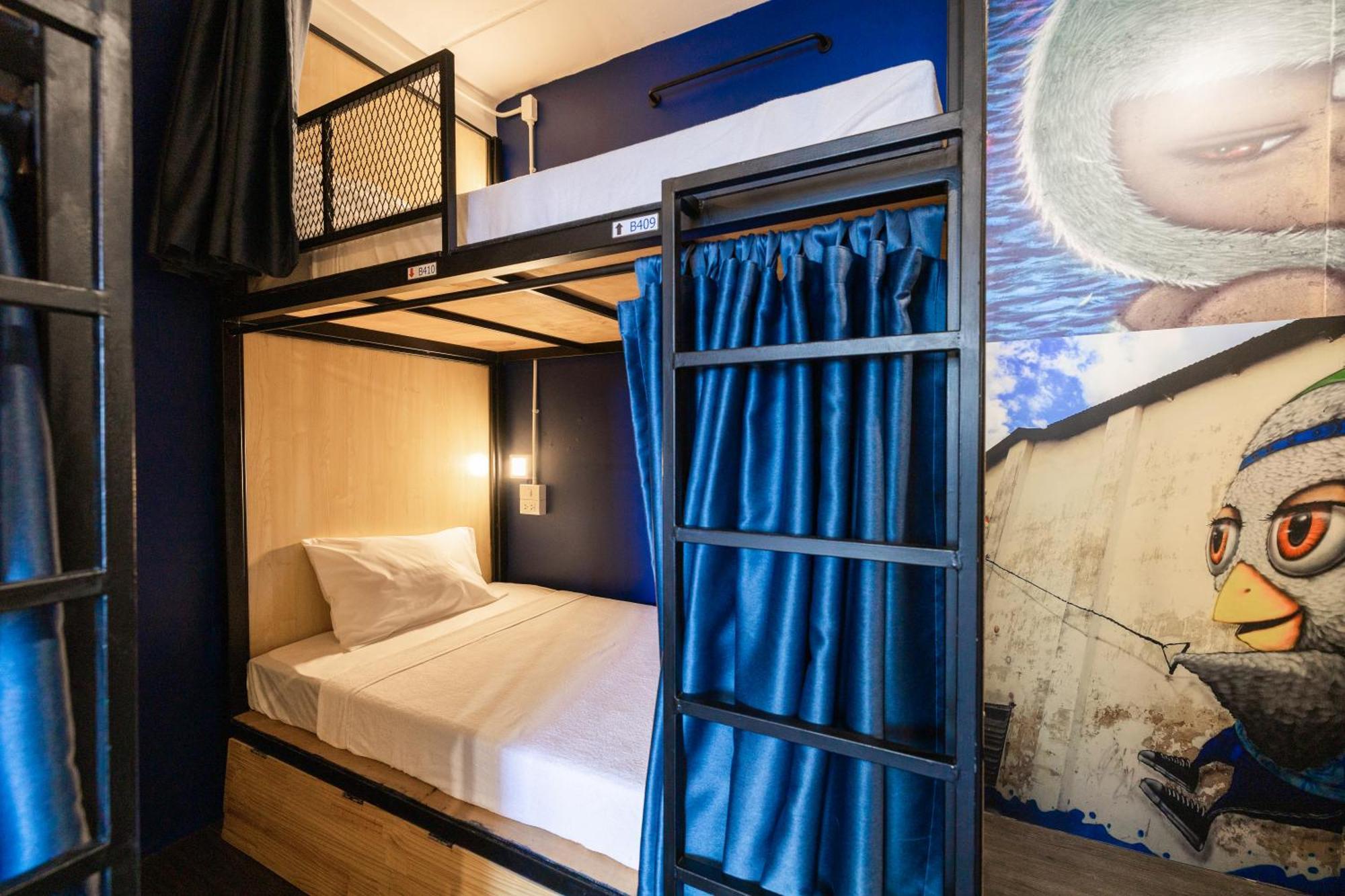 Asrama Marco Polo Poshtel & Bistro *
